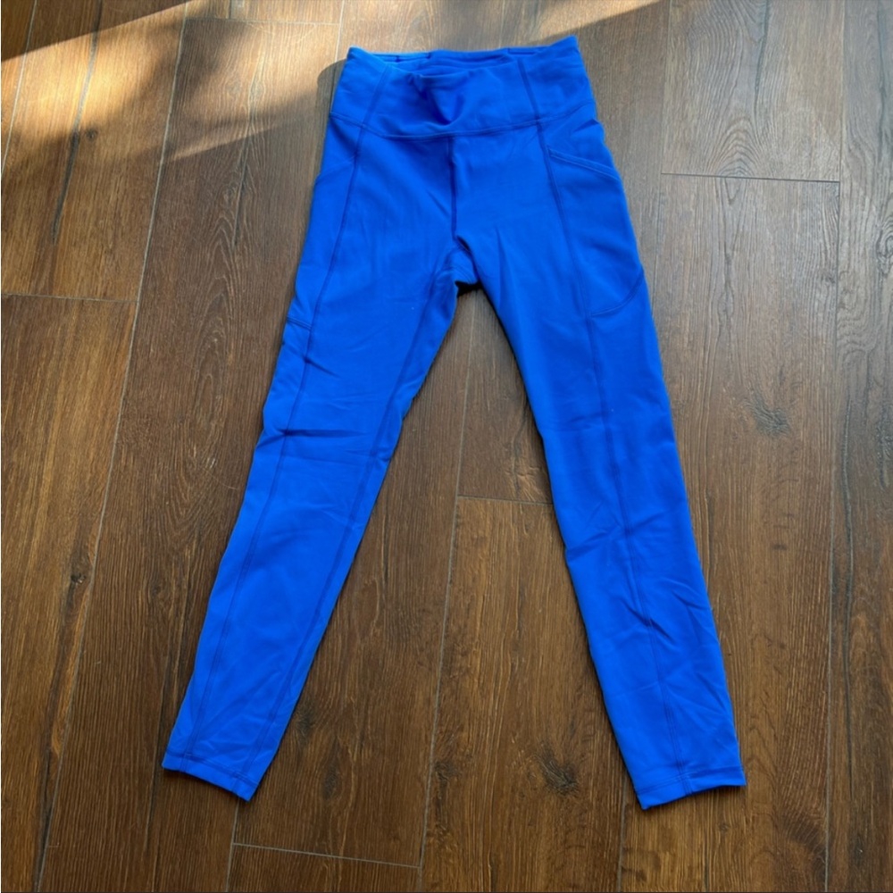 Blue leggings